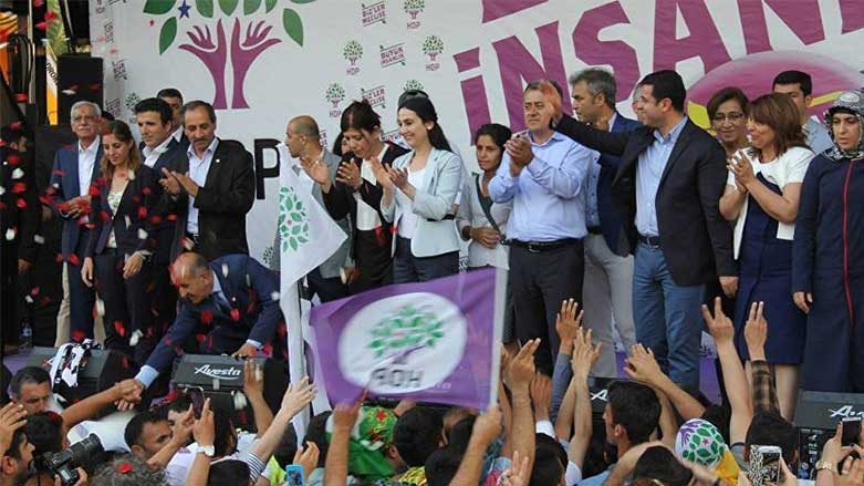 شاره‌وانییه‌كانی كورد له‌سه‌ر كاره‌كانیان لا نادرێن